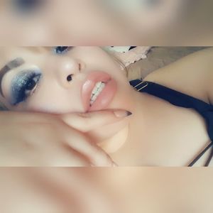 Meet your Posher, Claudia